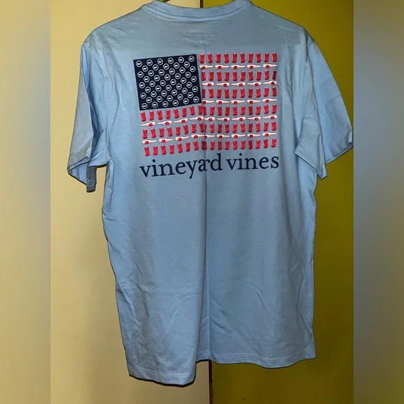 Vineyard vines shirt - Picture 2 of 3